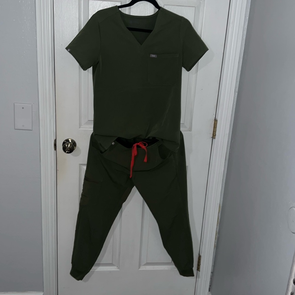 Figs Zamora jogger XS petite, Figs Katarina one pocket scrub top XS